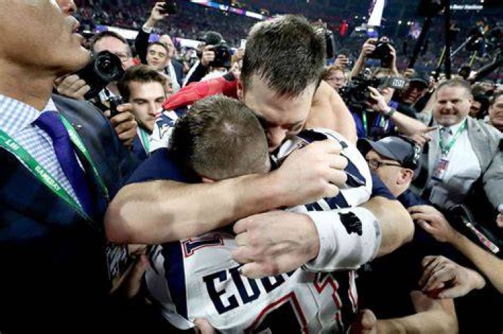People loved Brady and Edelman's chemistry in Lays new Commercial